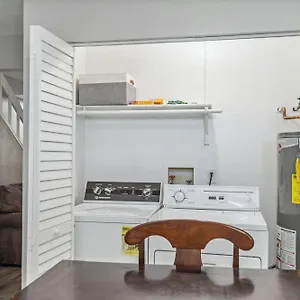 New! Convenient Location! Sleeps 8 Holiday home
